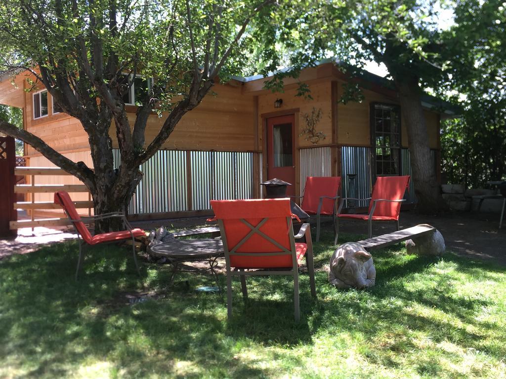 Lava Hideout Cabins Vila Lava Hot Springs Exterior foto